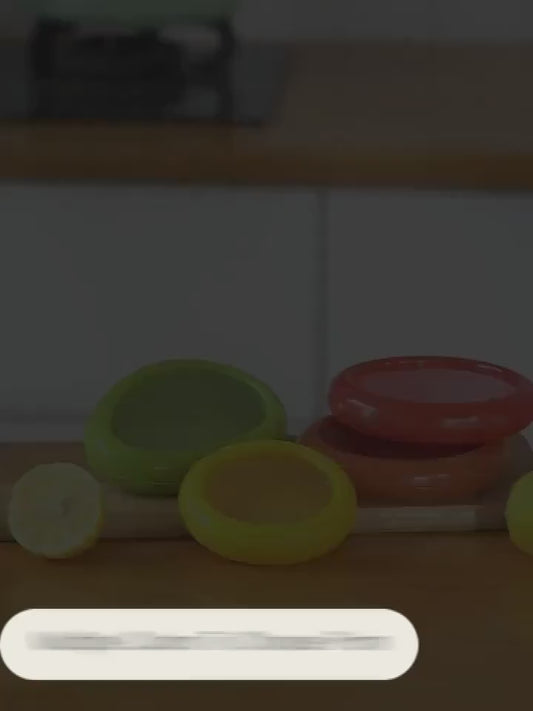 Set of 4 Silicone Fruit and Vegetable Savers - Reusable Stretch Storage Containers & Food Preservation Elastic Pods for Refrigerator - Ideal for Avocado, Tomato, Onion, Lemon & Garlic